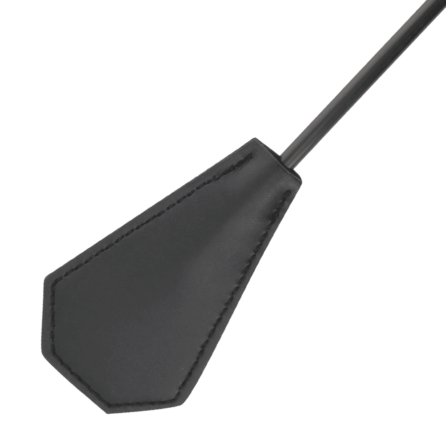 Ilhaerotica - DARKNESS - CHICOTE DE PENAS PRETAS