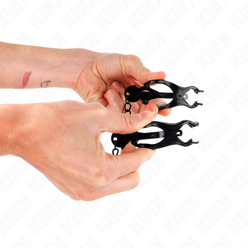 KINK - PINÇAS DE TREVO JAPONÊS COM CORRENTE PRETA 30 CM - Image 3